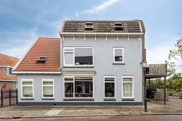 For sale: Ben je starter of toe aan een nieuwe, zelfstandig begin? Dan is deze charmante maisonette in Ameide jouw perfecte match. 